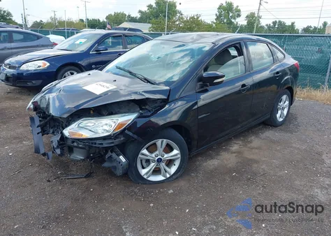 2014 Ford Focus Se z USA, uszkodzony, nr VIN 1FADP3F26EL411955